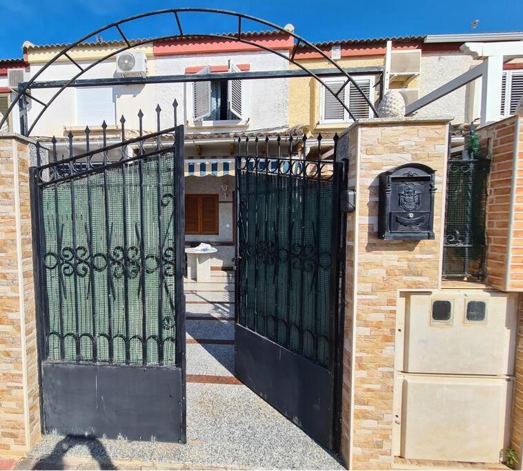Marble Manor Guest House Los Alcázares Esterno foto